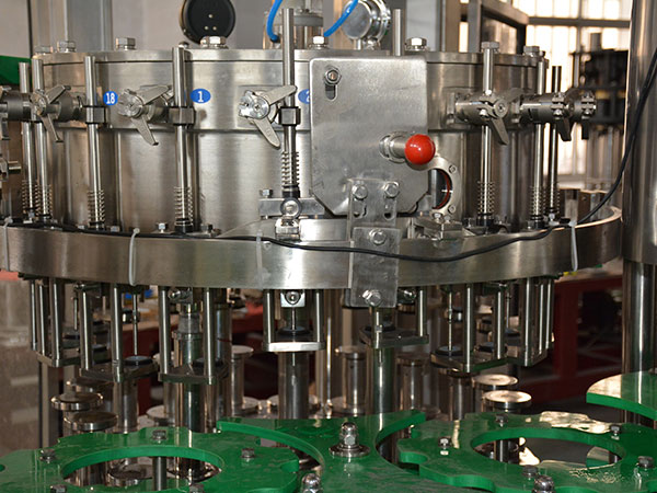 Glass Bottle Carbonated Soft Drink Carbonated Wine Filling Machine